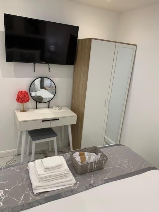 Apartment C, A One Bedroom Flat In South London Carshalton Luaran gambar
